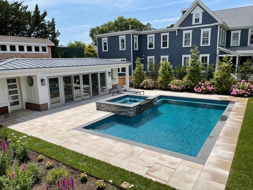 492 W. Perry Street | Photo 4