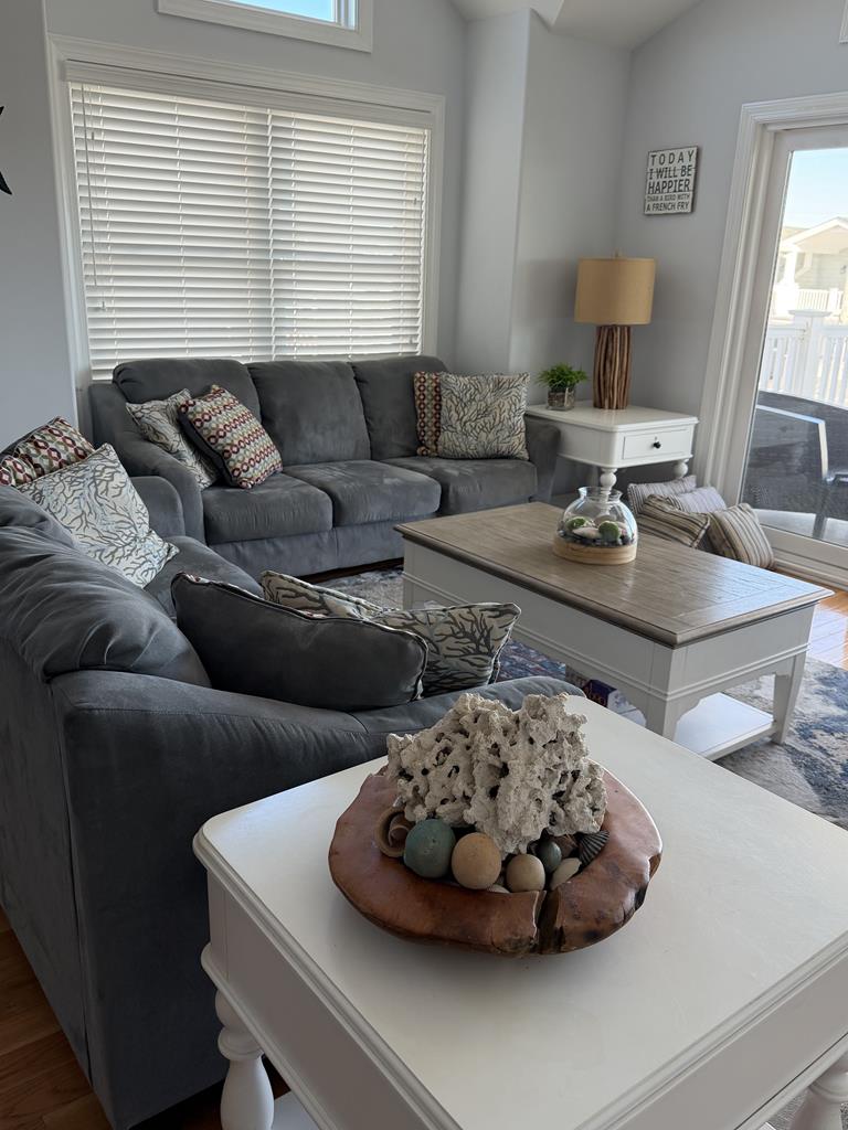 10 72nd Street - Picture 