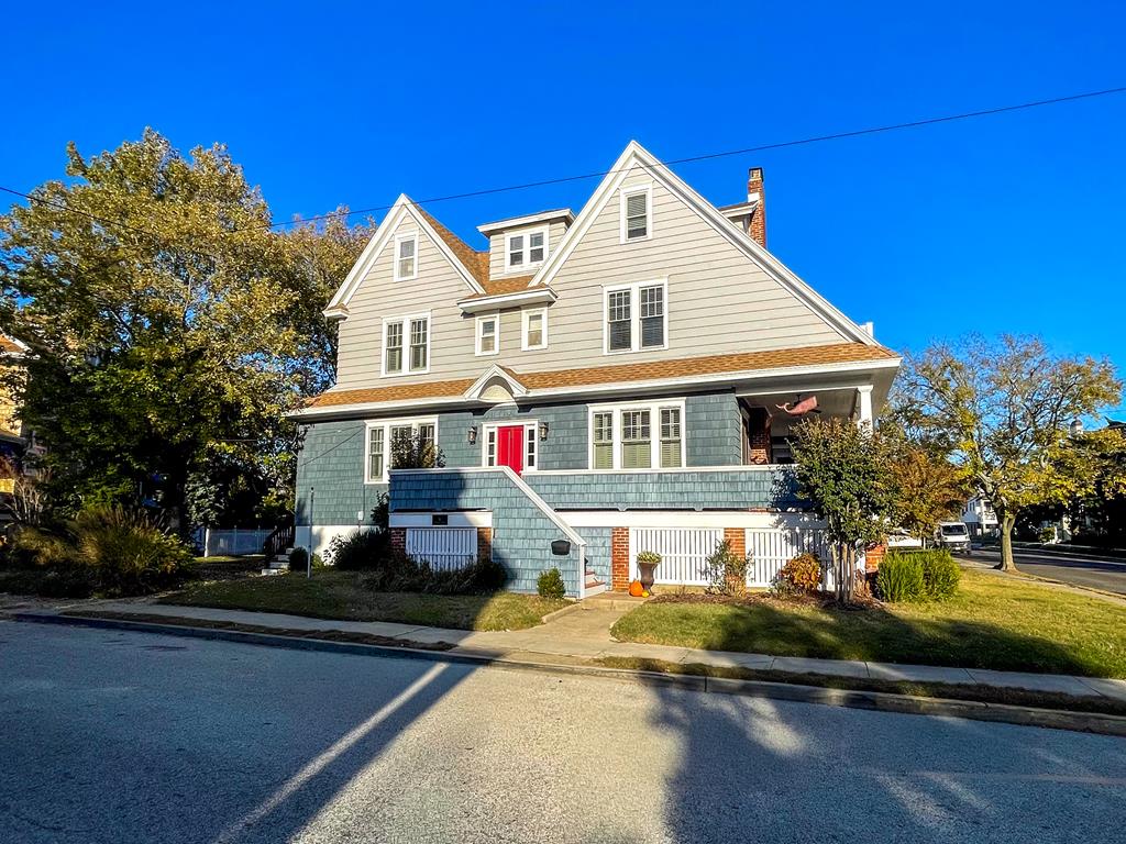 301 Franklin - The Place to Be!