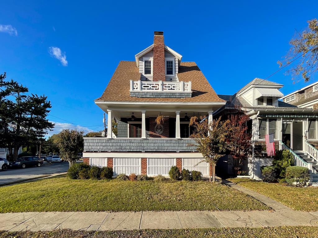 301 Franklin - The Place to Be! | Photo 3