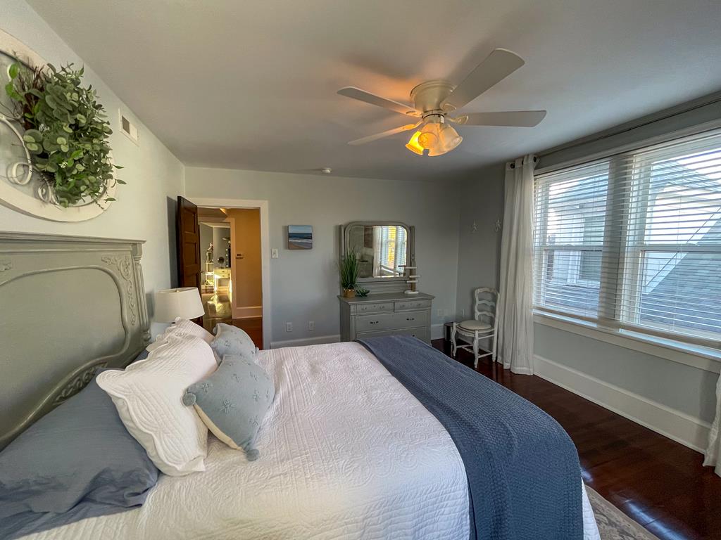 301 Franklin - The Place to Be! | Photo 18