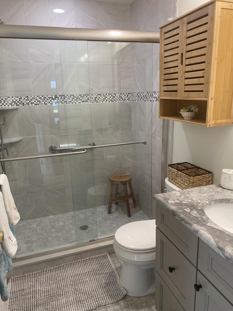 https://realtimerental.com/rrv10/RentalPhotos/1234/1234777.10.jpg