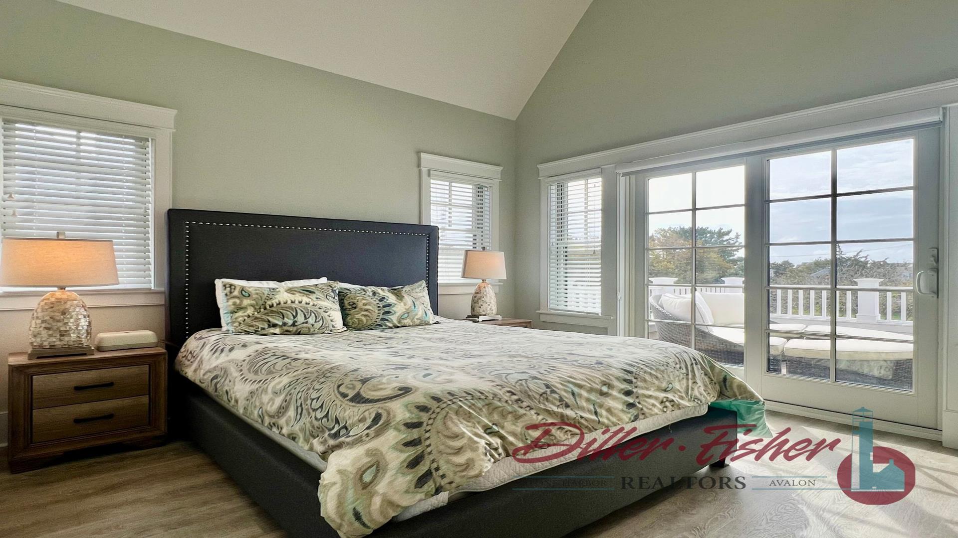 255 105th Street, Stone Harbor (Southend Stone Harbor)