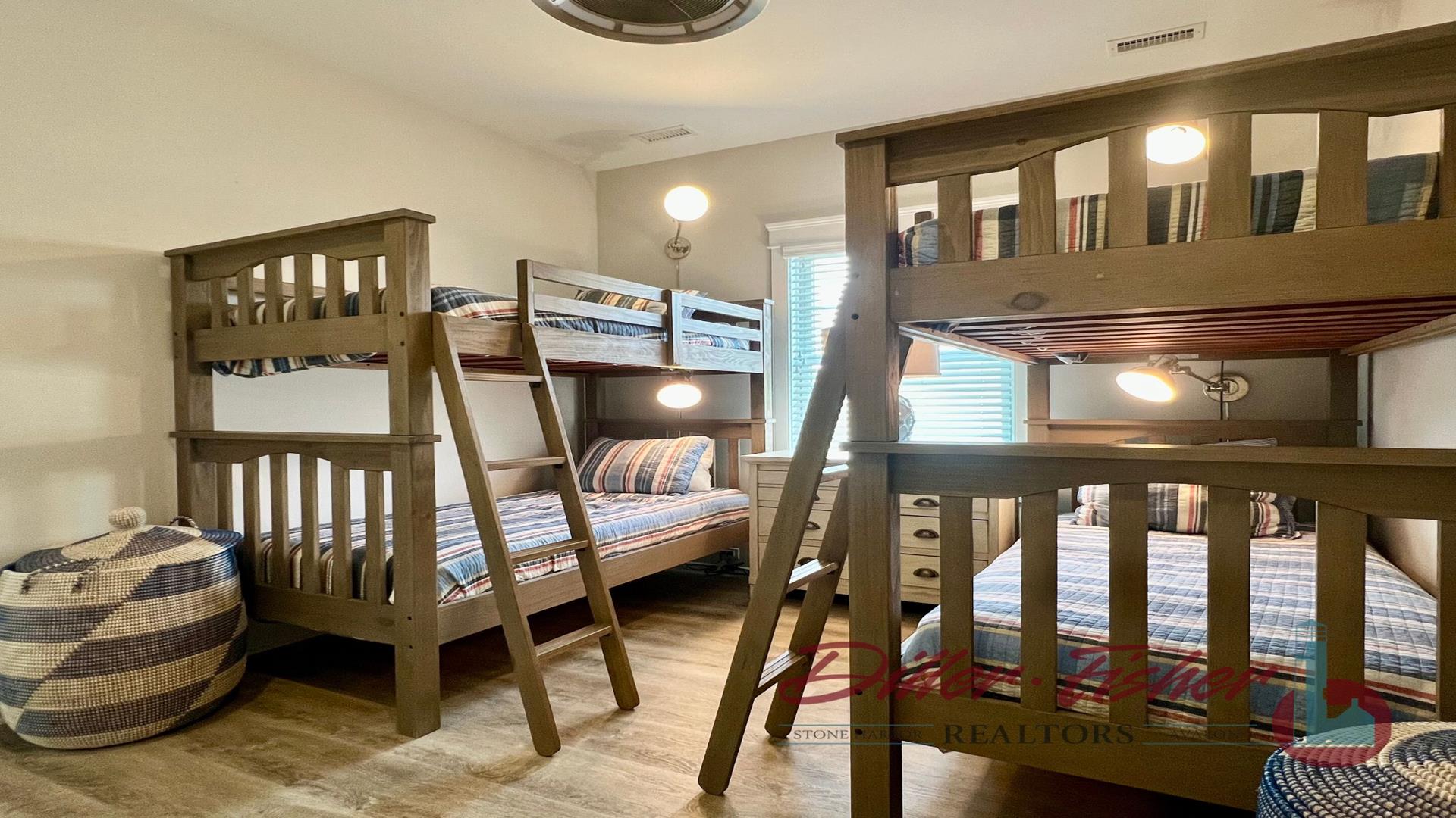 255 105th Street, Stone Harbor (Southend Stone Harbor)