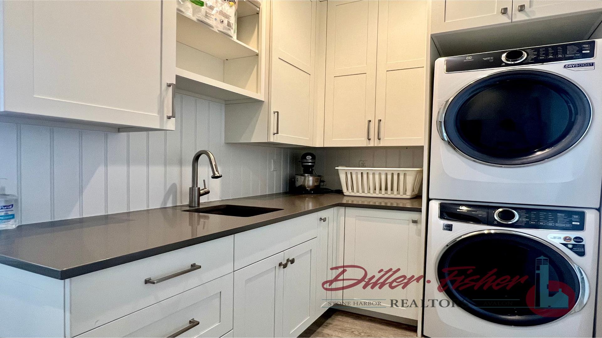 255 105th Street, Stone Harbor (Southend Stone Harbor)