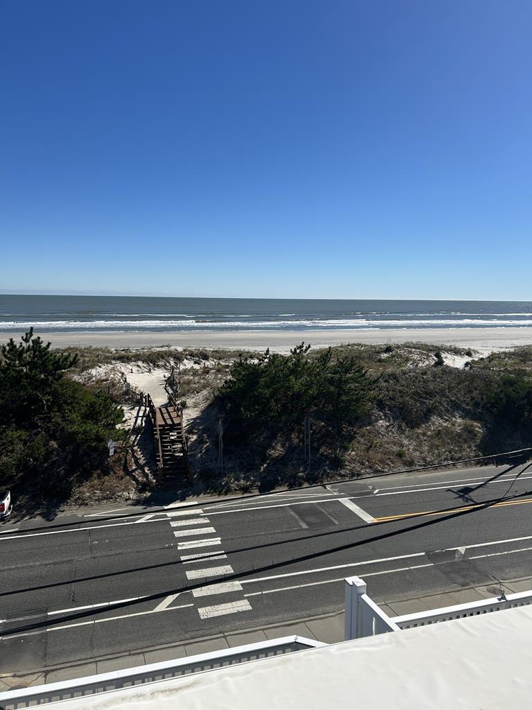 1200 Landis - Picture 