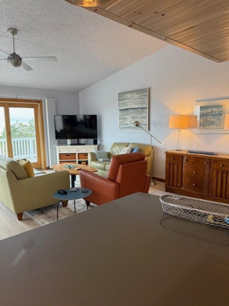 1200 Landis - Picture 