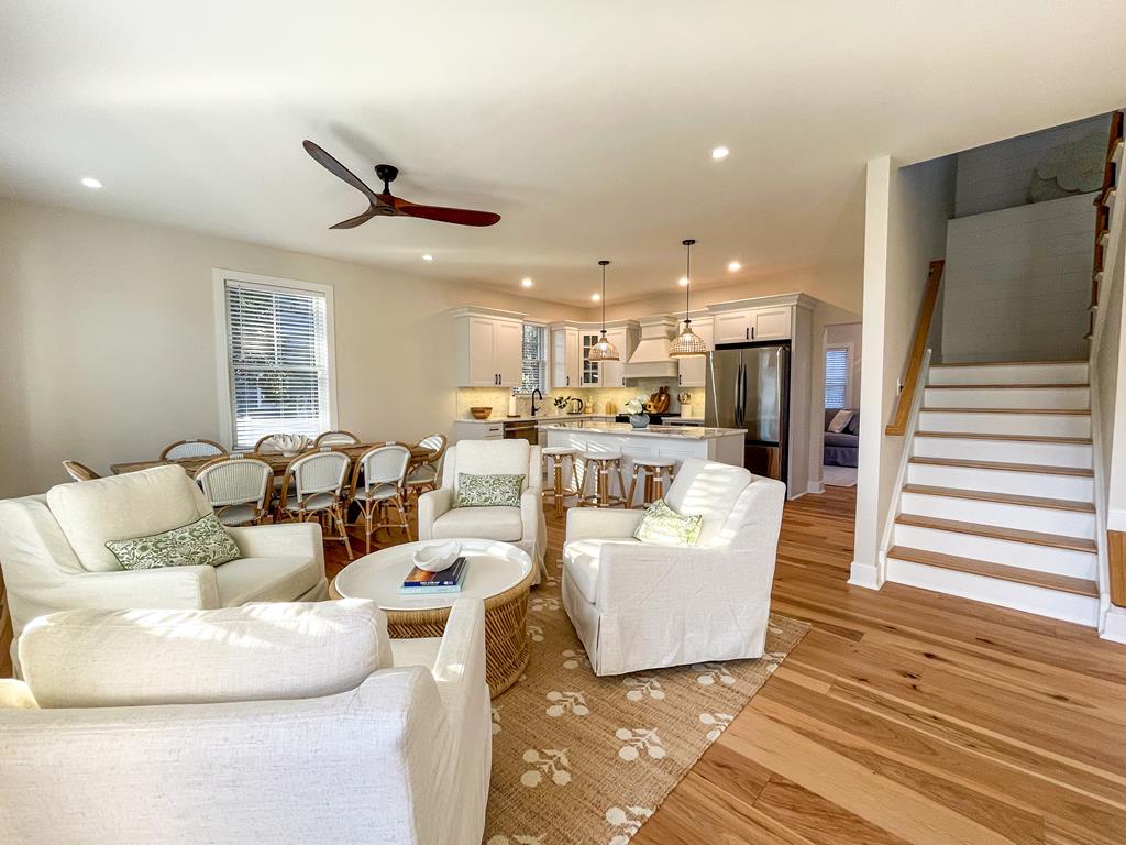 515 Sandalwood Road 2