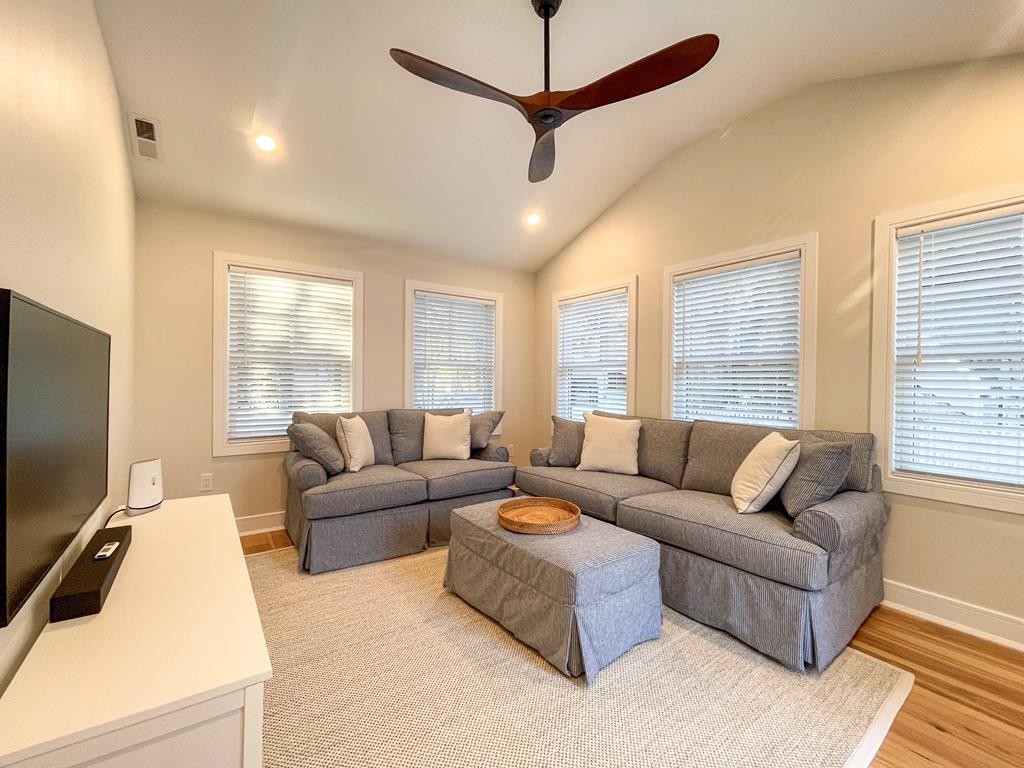 515 Sandalwood Road | Photo 12