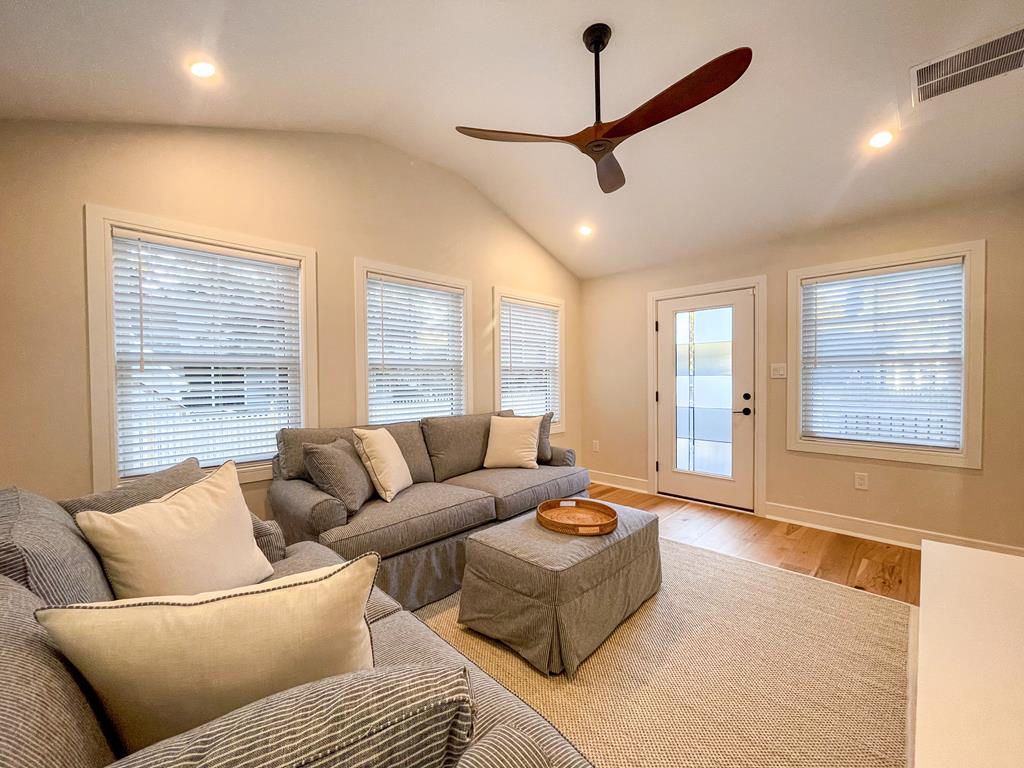 515 Sandalwood Road | Photo 13