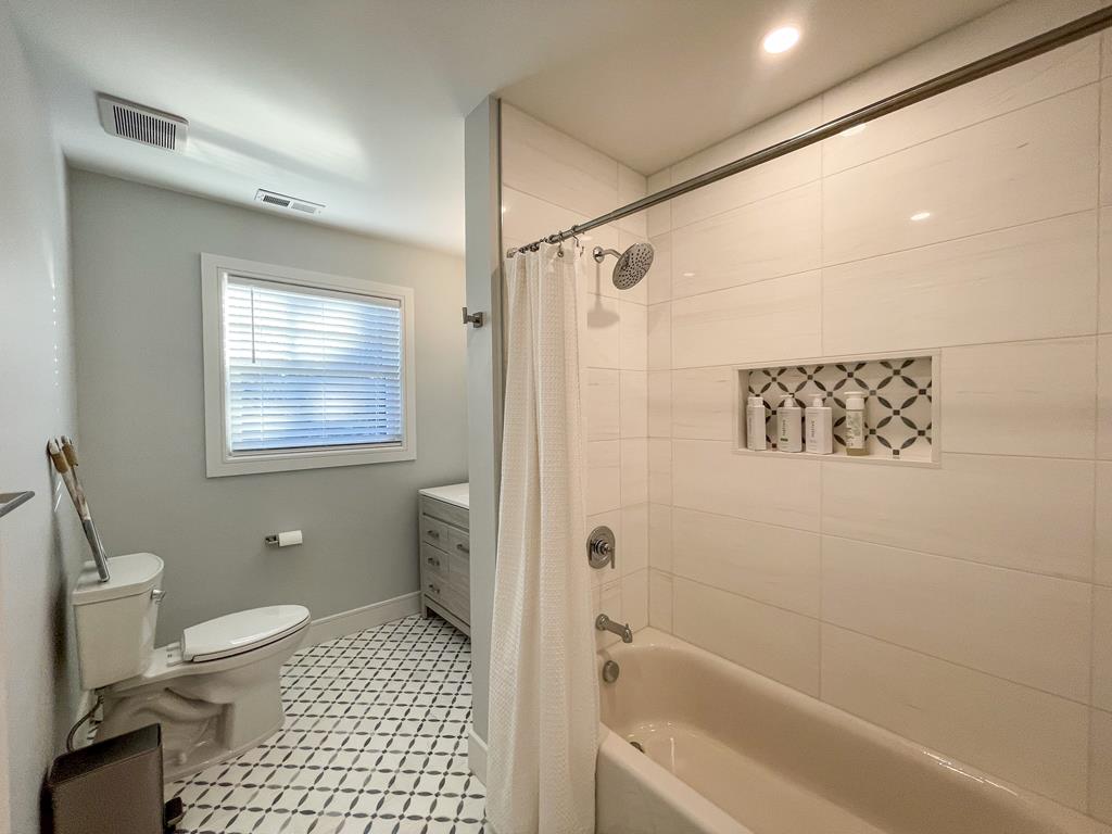 515 Sandalwood Road | Photo 26