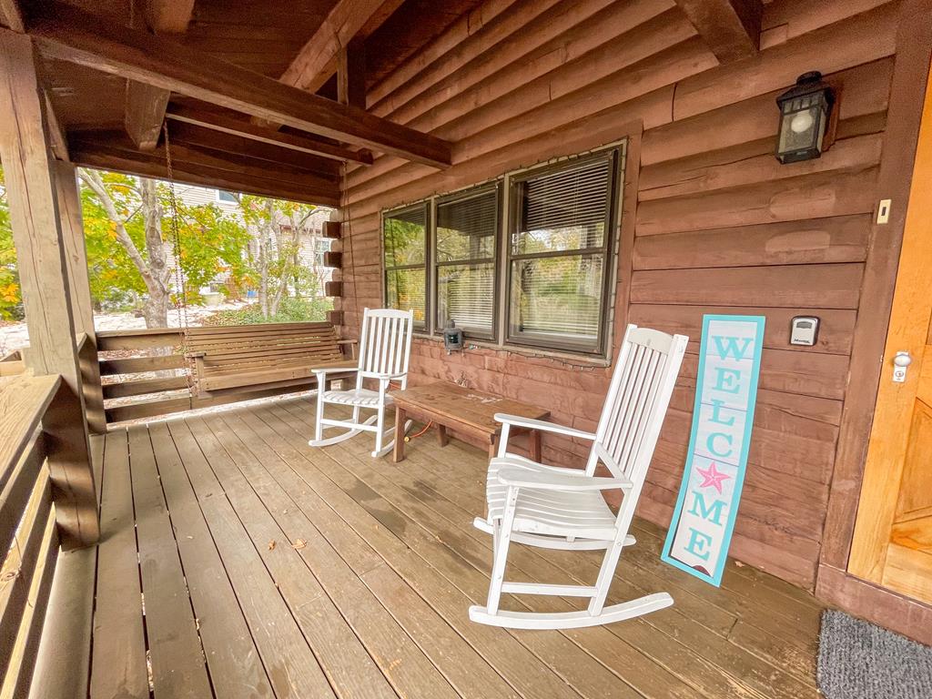 17 Fernwood Road - Cozy Cabin Escape | Photo 3