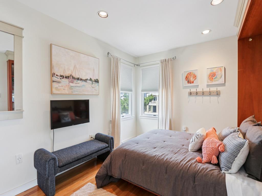 12A E. Essex Avenue, Harvey Cedars (Ocean Front)