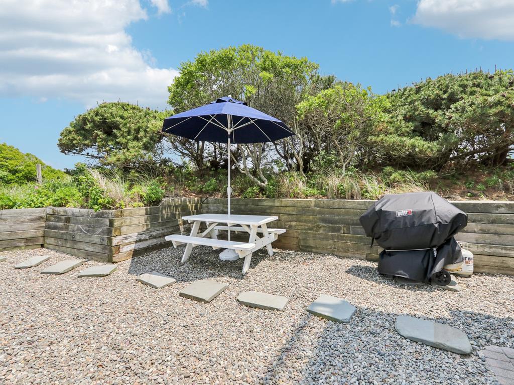 12A E. Essex Avenue, Harvey Cedars (Ocean Front)