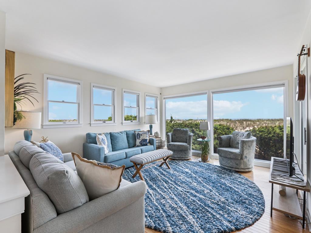 12A E. Essex Avenue, Harvey Cedars (Ocean Front)