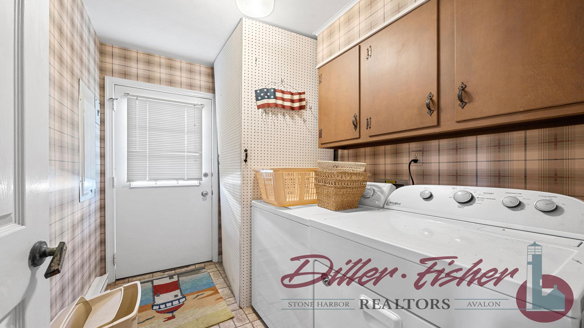 122 110th Street, Stone Harbor (Mid-Island)