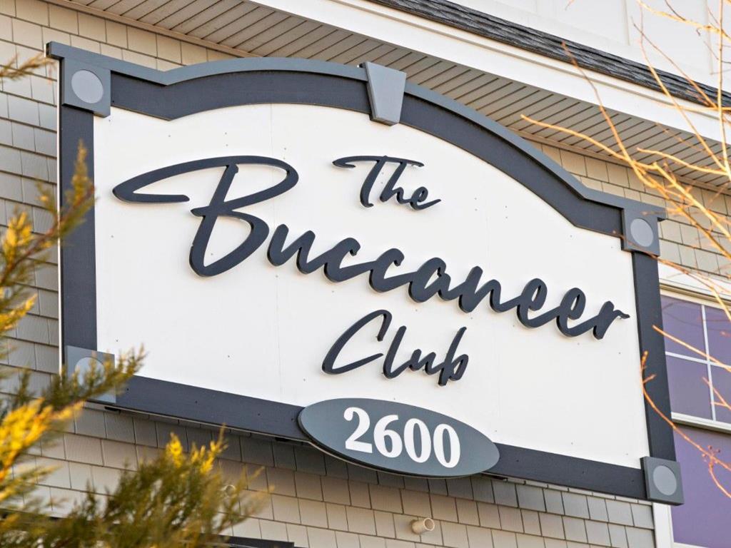 2600 Long Beach Blvd., Spray Beach