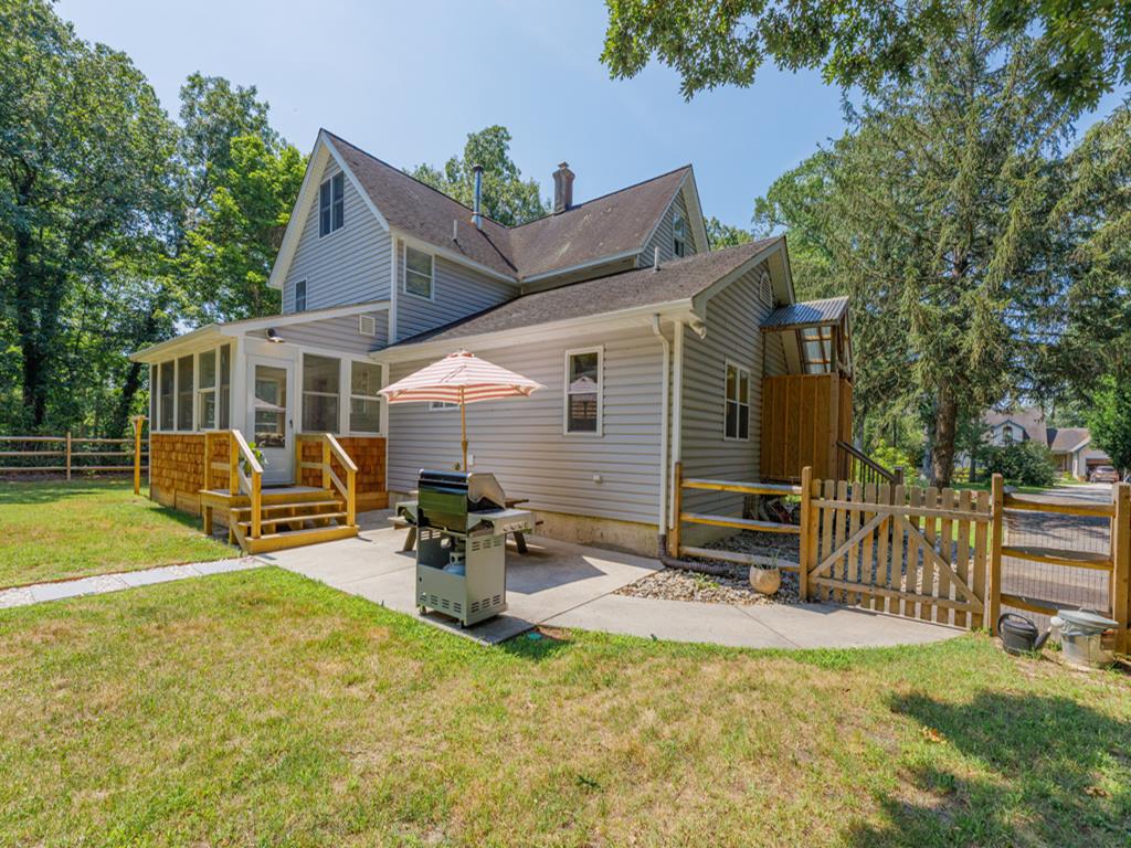 Peaceful Retreat - 611 Jonathan Hoffman Road | Photo 36