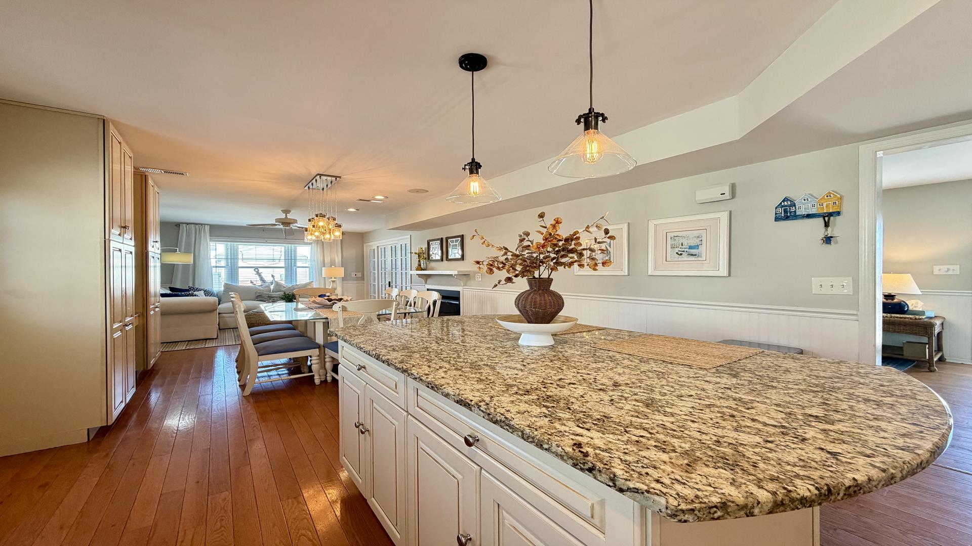 8301 Second Avenue, Stone Harbor (Mid-Island) - Picture 4