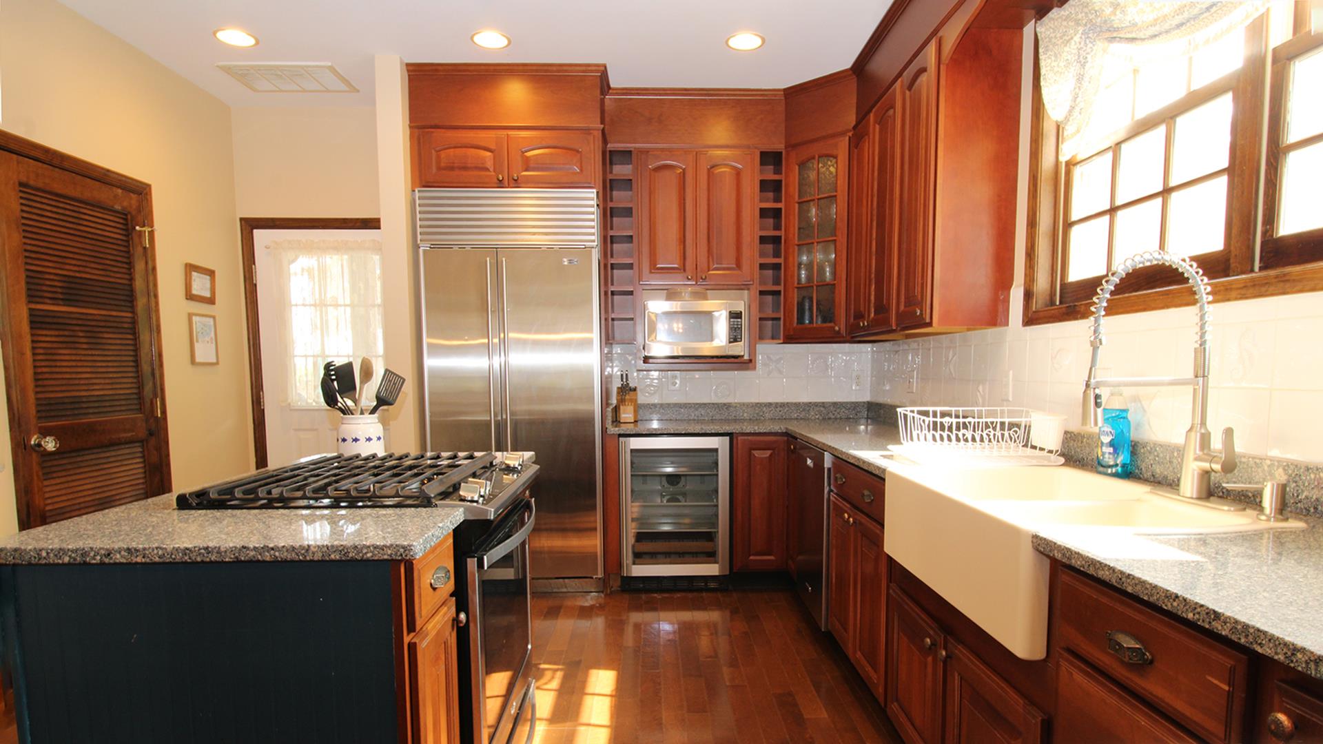 The New Jersey Ave Escape at 1208