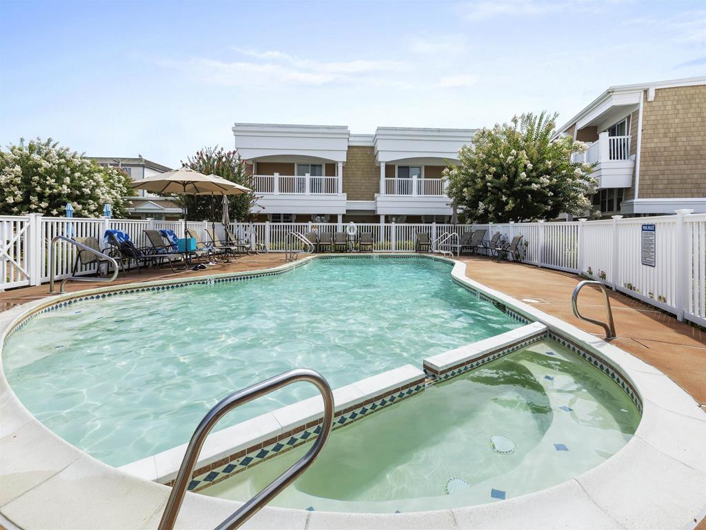 215 Heritage Lane B-4 | Photo 4