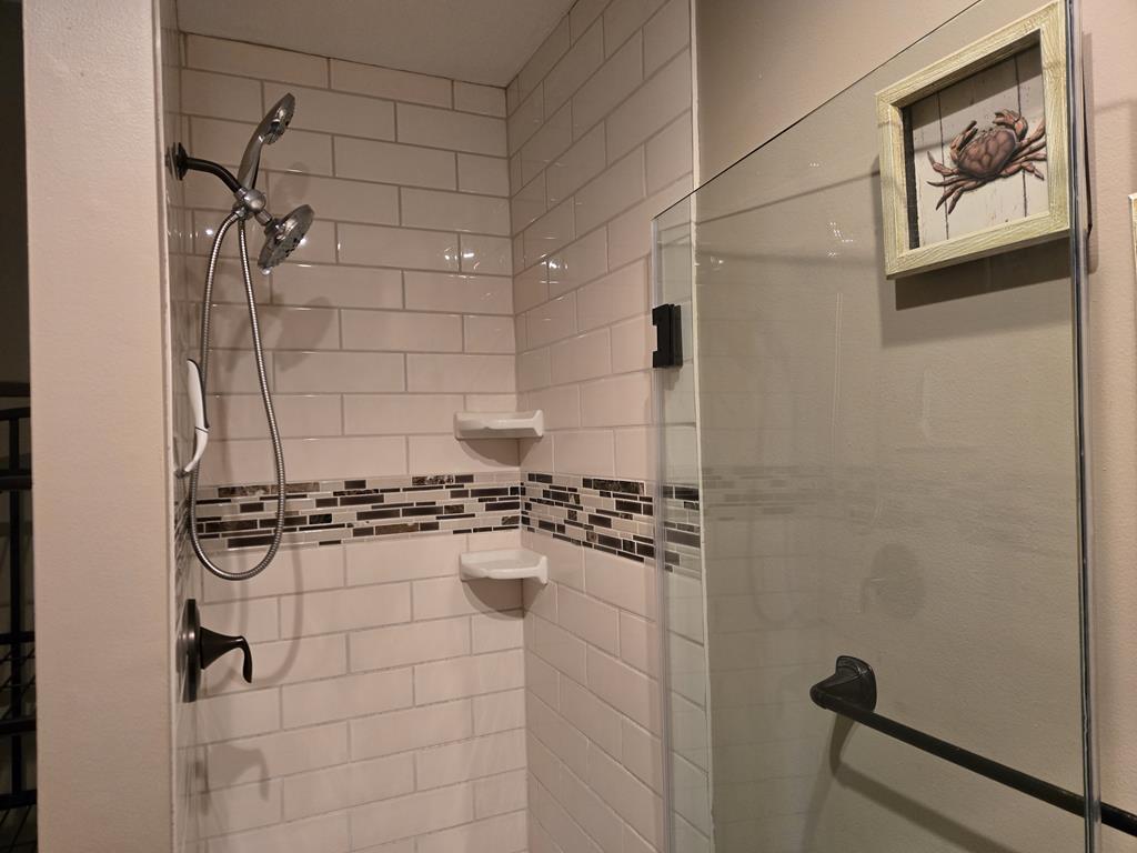 6318 Central Avenue. - Picture 