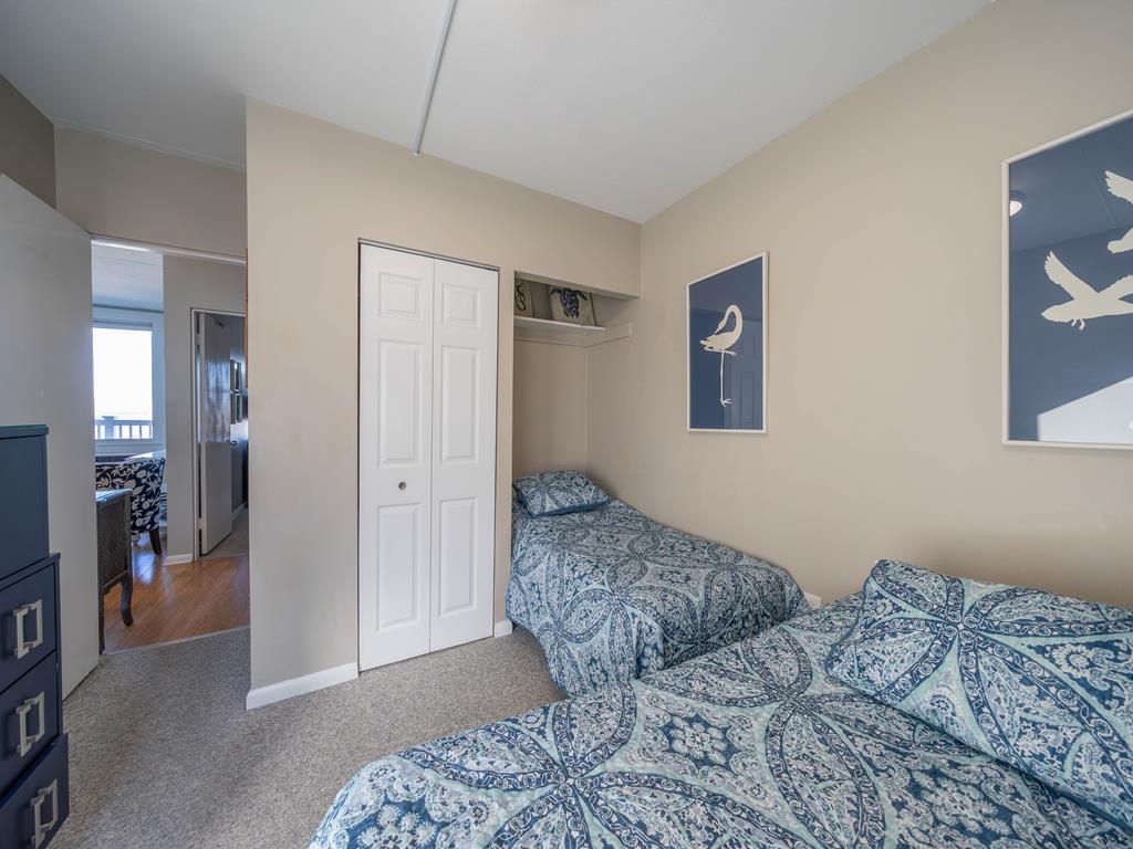 https://realtimerental.com/rrv10/RentalPhotos/1239/1239983.14.jpg
