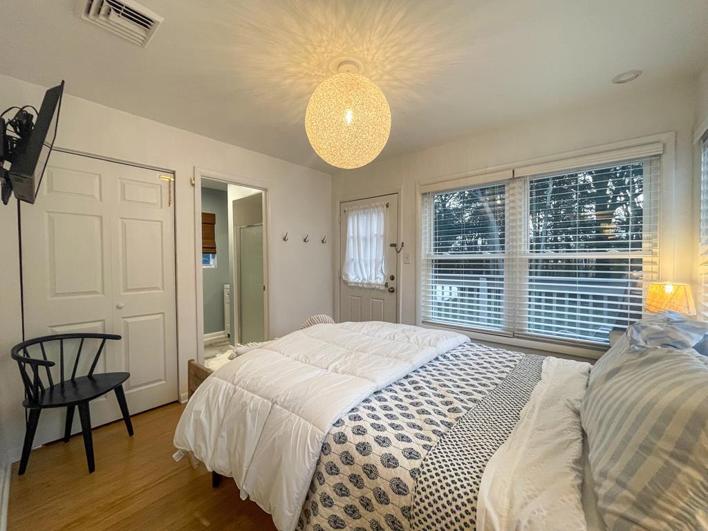 The Salt Box - 416 Baywyn Road | Photo 13