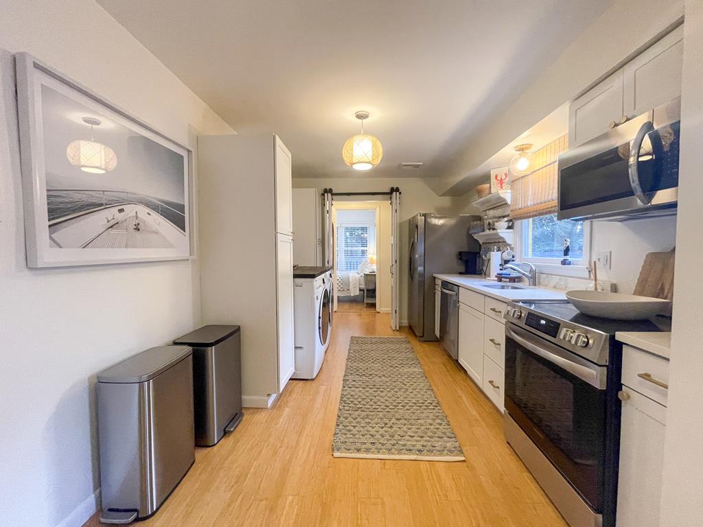 The Salt Box - 416 Baywyn Road | Photo 9