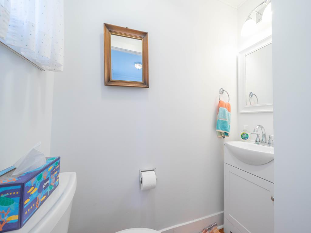 https://realtimerental.com/rrv10/RentalPhotos/1240/1240581.19.jpg