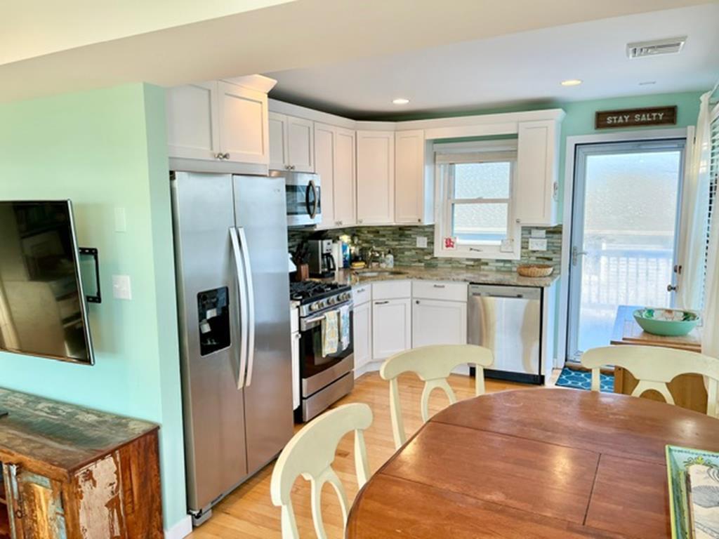 7 W. Carolina Avenue, Holgate (Bay Side)