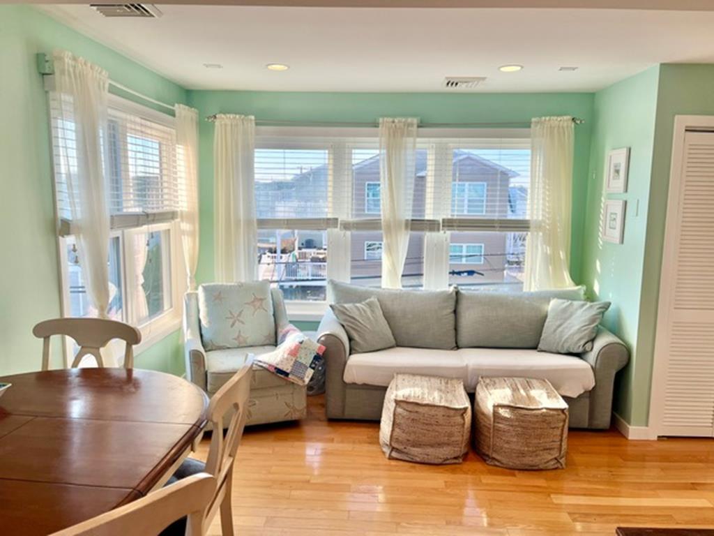 7 W. Carolina Avenue, Holgate (Bay Side)