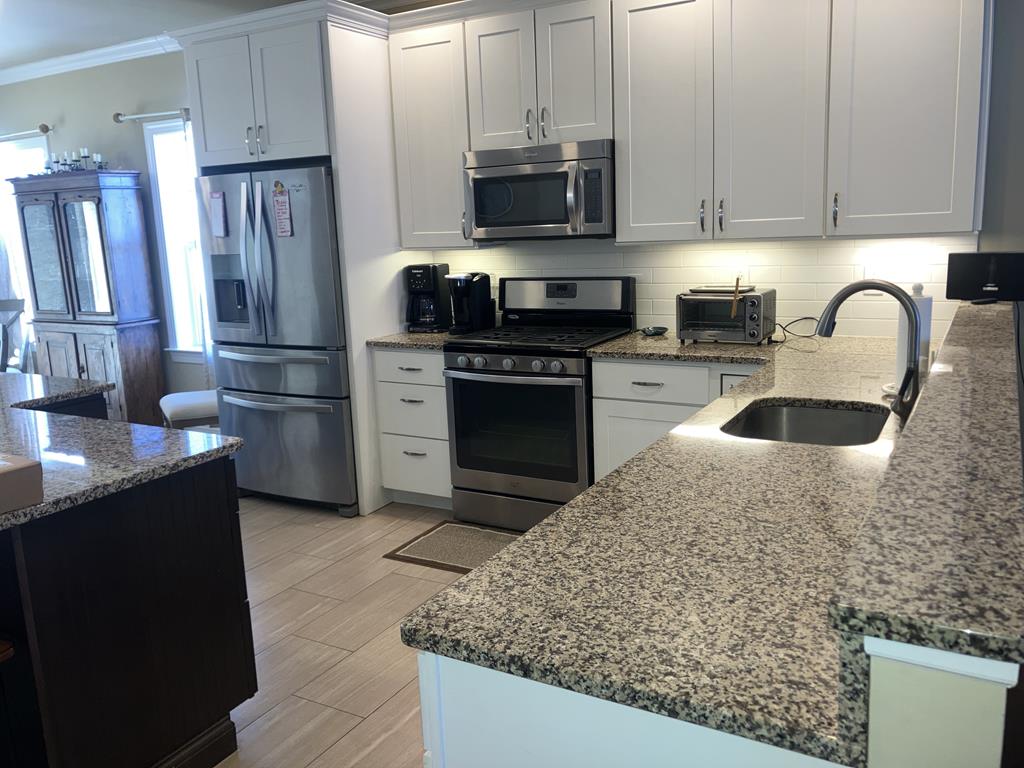 Bayside Beauty | Photo 3