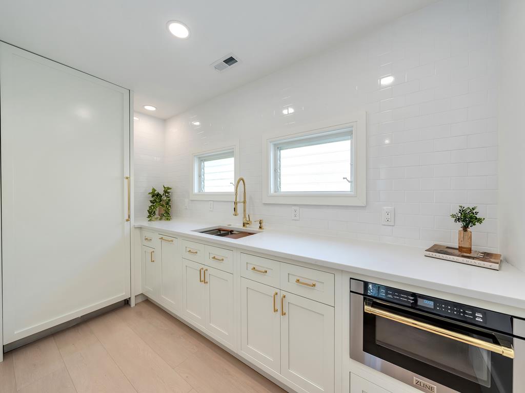 The Franklin Residence - 7 Bedrooms Close to Town | Photo 13