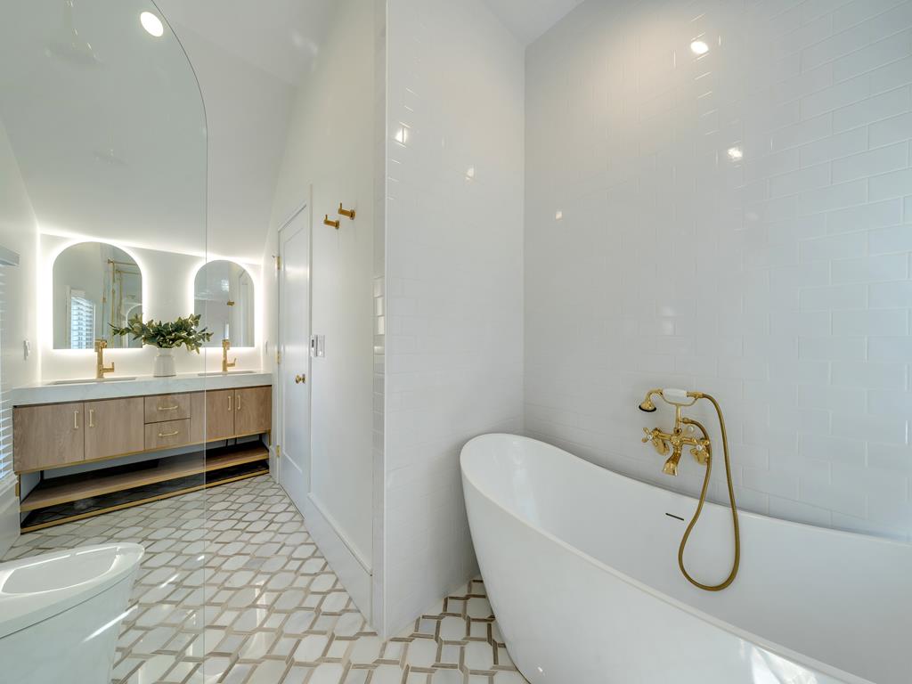 The Franklin Residence - 7 Bedrooms Close to Town | Photo 30