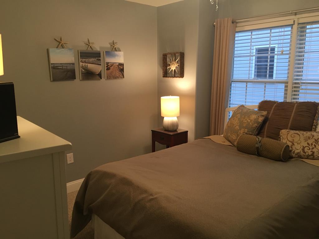 220-38th St - Picture 