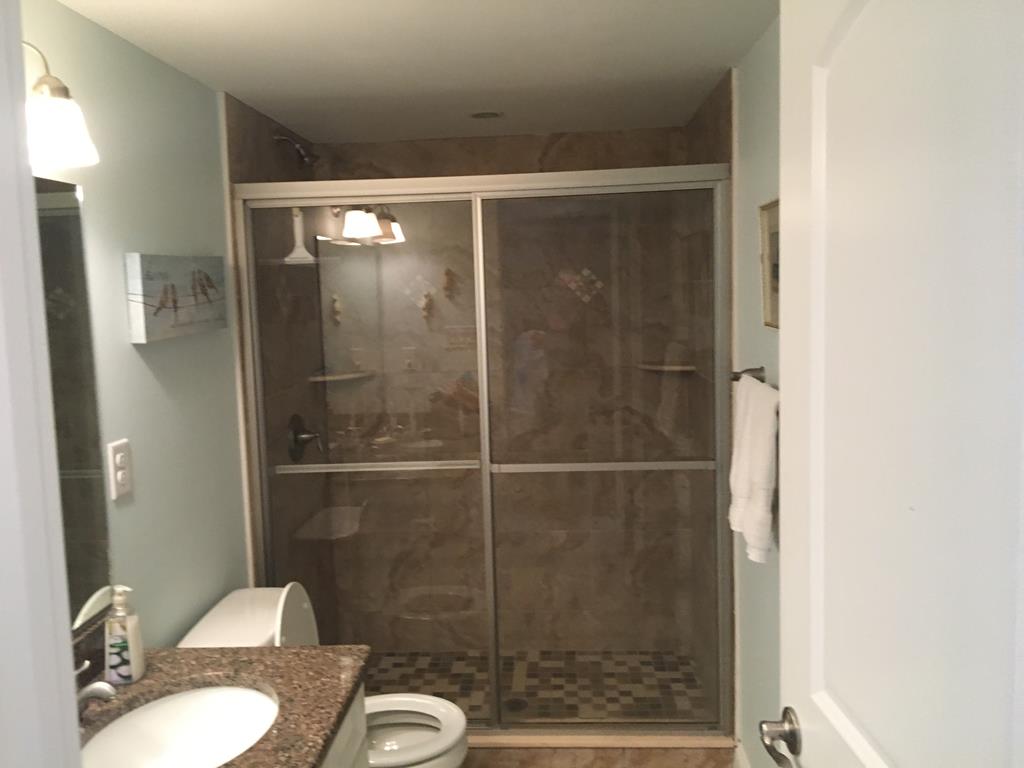 220-38th St - Picture 