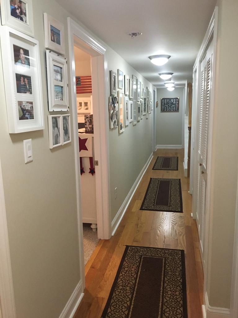 220-38th St - Picture 