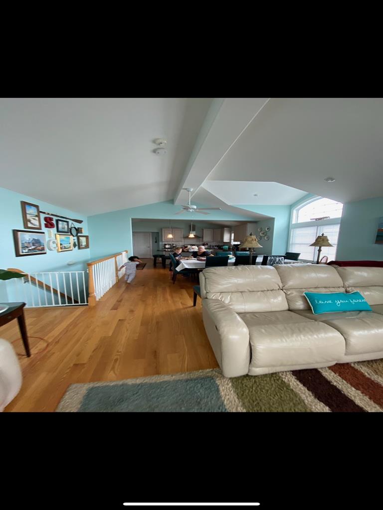 220-38th St - Picture 