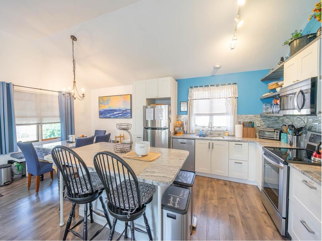 143 West Bates Avenue | Photo 4