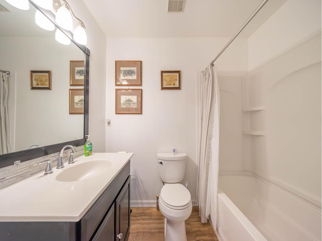 143 West Bates Avenue | Photo 7