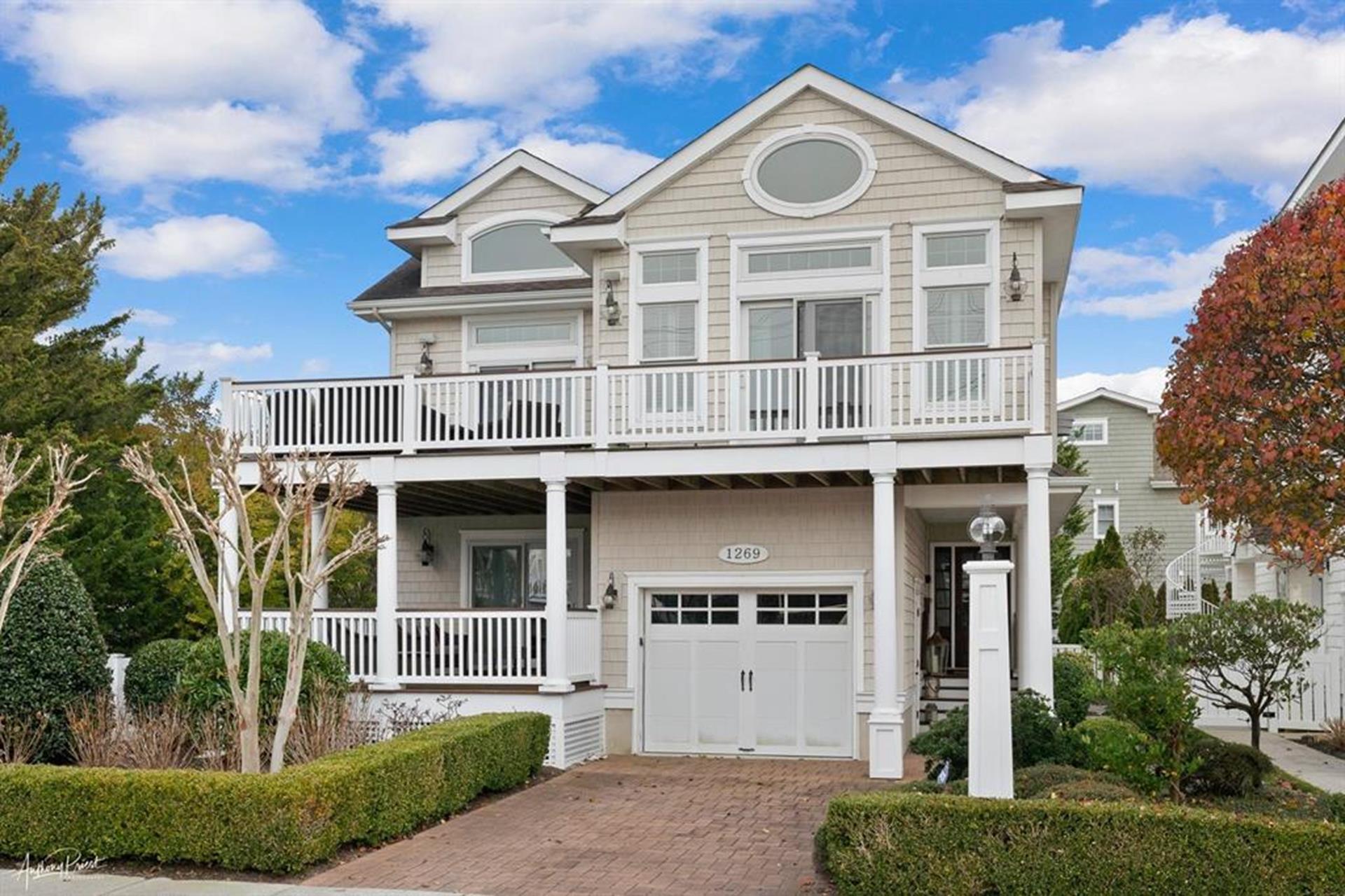 1269 First Avenue, Avalon (Center)