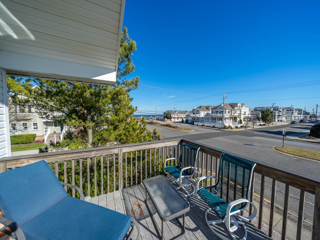 212 7th Street | Photo 3