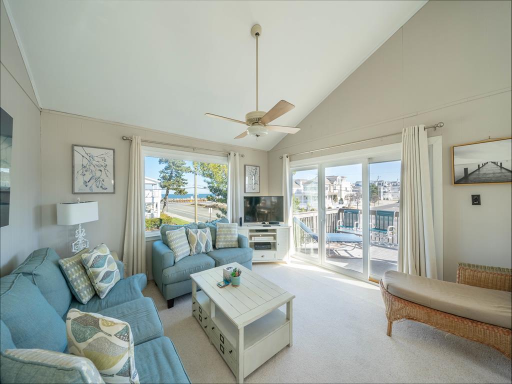 212 7th Street | Photo 4