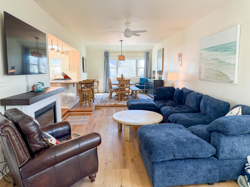 Lobster Landing | Photo 11