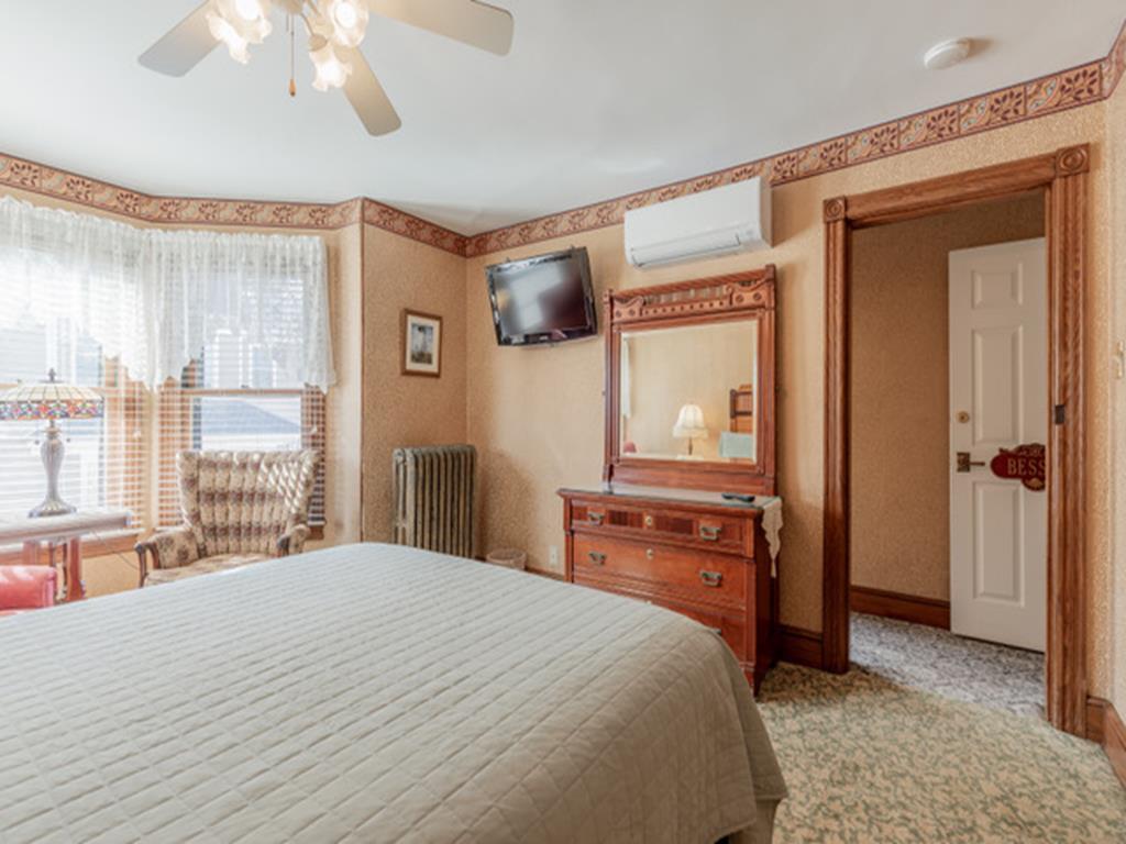 The Albert Stevens House | Photo 33