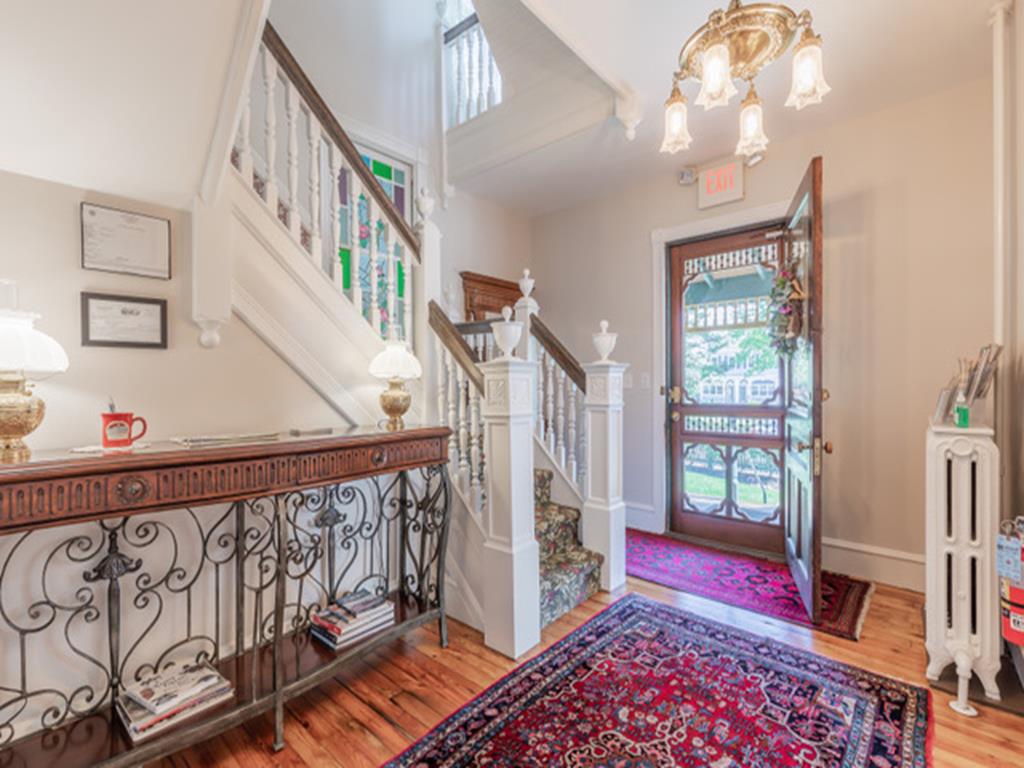 The Albert Stevens House | Photo 8