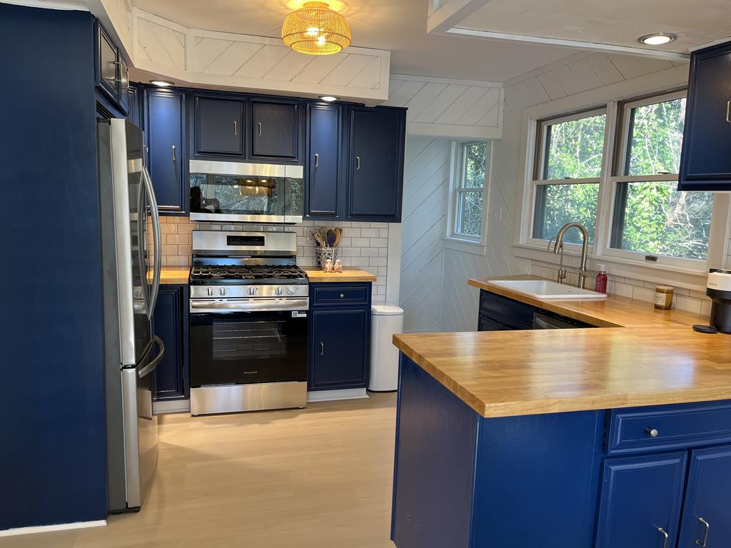 Sunshine Daydream Cottage