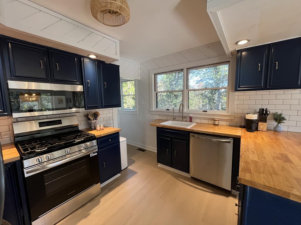 Sunshine Daydream Cottage | Photo 13