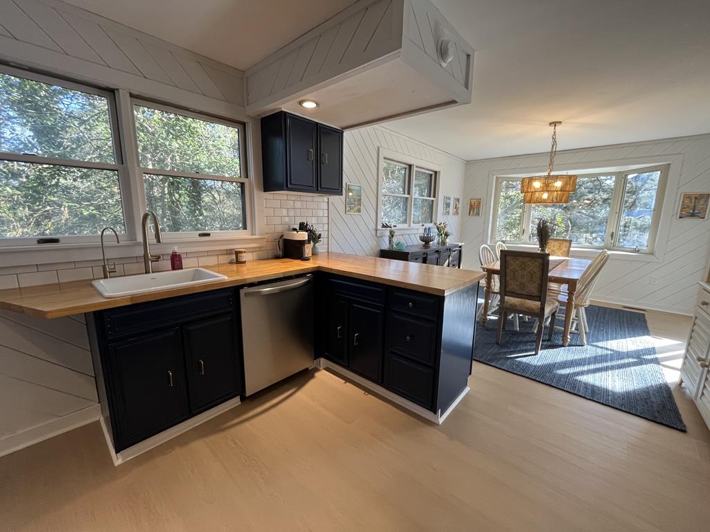 Sunshine Daydream Cottage | Photo 15